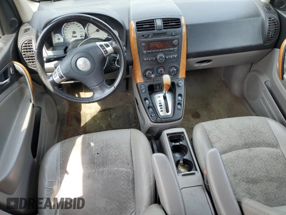 2006 Saturn VUE z VIN 5GZCZ53446S900698, wystawiony jako Copart lot #54769045 z przebiegiem 180 732 mil mil oraz Szkody całkowita. Historia ofert i sprzedaży dostępna na DreamBid. Obrazek 8.