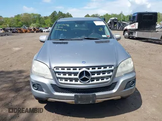 2010 Mercedes-Benz M 350 with VIN 4JGBB8GBXAA575061, listed as a IAAI auction lot 42212656 with 194,718 mi miles and . Bid and sale history available at DreamBid. Image 12.