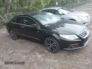 2010 Volkswagen CC Lux Limited Edition z VIN WVWHN7ANXAE533016, wystawiony jako IAAI lot #42506052 z przebiegiem 147 495 mil mil oraz . Historia ofert i sprzedaży dostępna na DreamBid. Obrazek 1.