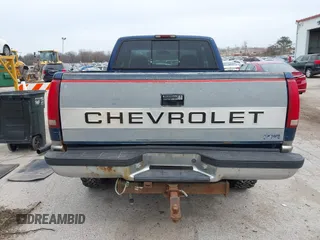 1998 Chevrolet Silverado 1500 with VIN 2GCEK19R2W1255365, listed as a IAAI auction lot 41939461 with 276,204 mi miles and . Bid and sale history available at DreamBid. Image 16.