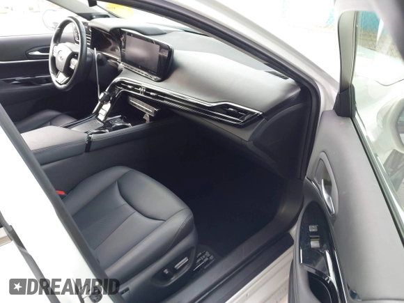 2021 Toyota Mirai XLE with VIN JTDAAAAA8MA002562, listed as a IAAI auction lot 41783479 with 24,821 mi miles and . Bid and sale history available at carsss.com. Image 5.