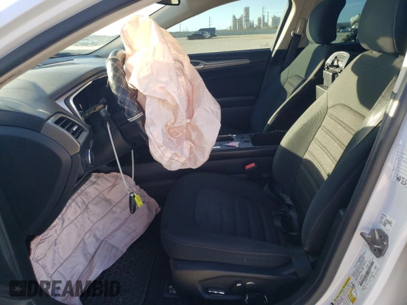 2019 Ford Fusion SE with VIN 3FA6P0LU4KR263315, listed as a Copart auction lot 48118645 with Not Provided miles and Salvage Title. Bid and sale history available at DreamBid. Image 7.