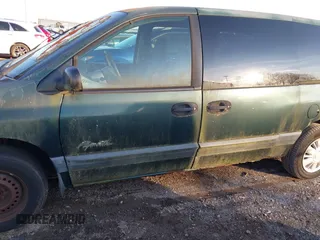 1997 Plymouth Voyager SE z VIN 2P4GP4439VR373682, wystawiony jako IAAI lot #41235466 z przebiegiem 187 421 mil mil oraz . Historia ofert i sprzedaży dostępna na DreamBid. Obrazek 6.