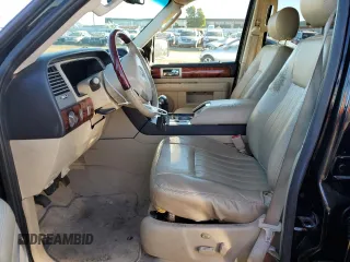 2006 Lincoln Navigator Luxury with VIN 5LMFU28566LJ09122, listed as a Copart auction lot 87885115 with 193,955 mi miles and Clean Title. Bid and sale history available at carsss.com. Image 7.