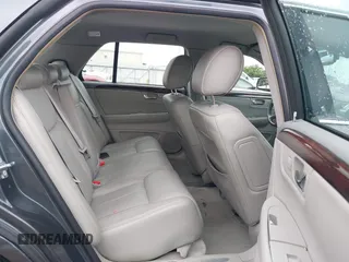 2009 Cadillac DTS 1SA z VIN 1G6KD57Y79U110350, wystawiony jako IAAI lot #42082318 z przebiegiem 94 369 mil mil oraz . Historia ofert i sprzedaży dostępna na DreamBid. Obrazek 8.