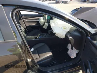 2022 Mazda 3 Carbon Edition с VIN 3MZBPACL2NM310183, выставлен на аукционе IAAI как лот 42297276 с пробегом Не указан миль и . История ставок и продаж доступна на DreamBid. Изображение 5.