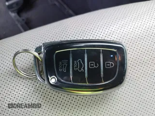 2015 Hyundai Sonata Sport z VIN 5NPE34AB9FH191188, wystawiony jako IAAI lot #42073785 z przebiegiem 92 867 mil mil oraz . Historia ofert i sprzedaży dostępna na DreamBid. Obrazek 11.