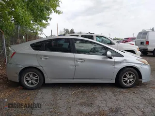 2011 Toyota Prius I with VIN JTDKN3DU5B0253021, listed as a IAAI auction lot 42098093 with 204,853 mi miles. Bid and sale history available at carsss.com. Image 13.