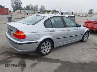 2004 BMW 3 Series 325i with VIN WBAAZ33464KP85402, listed as a IAAI auction lot 42643413 with 48,706 mi miles and . Bid and sale history available at DreamBid. Image 4.