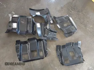2001 Ford Excursion Limited с VIN 1FMSU43F81EC39431, выставлен на аукционе IAAI как лот 41298572 с пробегом 235 506 миль миль и . История ставок и продаж доступна на DreamBid. Изображение 12.