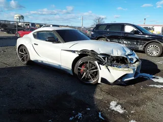 2022 Toyota GR Supra 3.0 with VIN WZ1DB0C08NW053137, listed as a IAAI auction lot 41267836 with 1 mi miles. Bid and sale history available at carsss.com. Image 1.