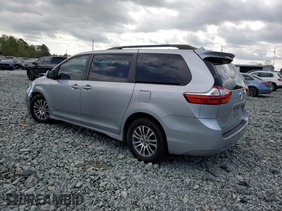 2018 Toyota Sienna XLE Auto Access Seat with VIN 5TDYZ3DC4JS913230, listed as a Copart auction lot 52383965 with 208,623 mi miles and Salvage Title. Bid and sale history available at carsss.com. Image 2.