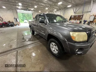 2010 Toyota Tacoma with VIN 5TEUU4EN5AZ722051, listed as a IAAI auction lot 42693707 with 162,253 mi miles and . Bid and sale history available at DreamBid. Image 1.