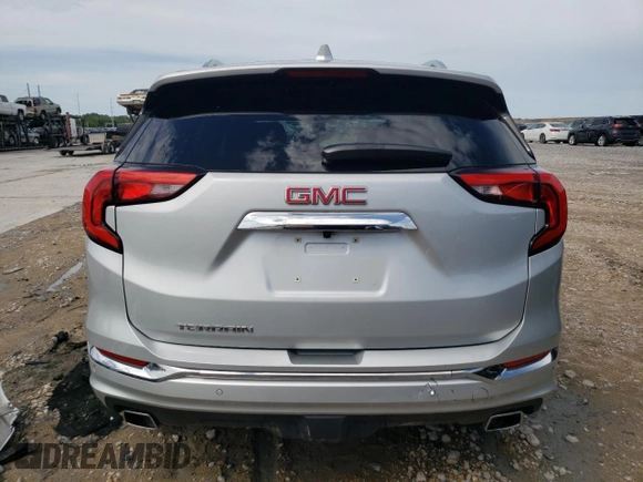 2018 GMC Terrain Denali z VIN 3GKALSEXXJL288082, wystawiony jako Copart lot #61041215 z przebiegiem 69 435 mil mil oraz Szkoda całkowita • Salvage title. Historia ofert i sprzedaży dostępna na DreamBid. Obrazek 6.