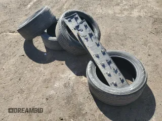 2014 Ford Escape SE с VIN 1FMCU9G93EUC56056, выставлен на аукционе Copart как лот 49608505 с пробегом 173 634 миль миль и Чистый • Clean title. История ставок и продаж доступна на DreamBid. Изображение 13.
