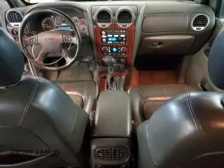 2002 GMC Envoy SLT with VIN 1GKDT13S622231265, listed as a Copart auction lot 45037215 with 213,069 mi miles and Salvage Title. Bid and sale history available at carsss.com. Image 8.