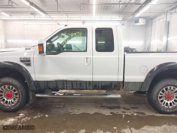 2009 Ford Super Duty F-250 SRW XL with VIN 1FTSX21579EA23060, listed as a IAAI auction lot 41308974 with 186,631 mi miles. Bid and sale history available at carsss.com. Image 14.