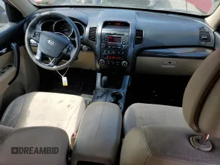 2011 Kia Sorento EX z VIN 5XYKUDA24BG086804, wystawiony jako Copart lot #57394805 z przebiegiem 148 932 mil mil oraz Szkoda całkowita • Salvage title. Historia ofert i sprzedaży dostępna na DreamBid. Obrazek 8.