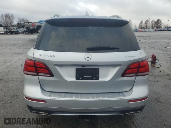 2019 Mercedes-Benz GLE 400 z VIN 4JGDA5GB1KB215389, wystawiony jako Copart lot #85123804 z przebiegiem 32 055 mil mil oraz Szkoda całkowita • Salvage title. Historia ofert i sprzedaży dostępna na DreamBid. Obrazek 6.