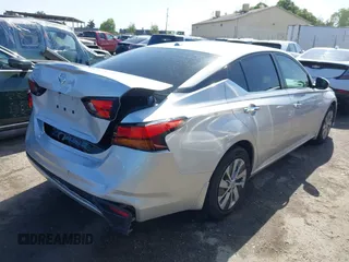 2020 Nissan Altima 2.5 S with VIN 1N4BL4BV5LC167625, listed as a IAAI auction lot 41964520 with 77,751 mi miles. Bid and sale history available at carsss.com. Image 4.