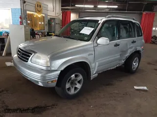 2000 Suzuki Grand Vitara JLX with VIN JS3TD62V1Y4101244, listed as a IAAI auction lot 41635060 with 169,951 mi miles. Bid and sale history available at carsss.com. Image 2.