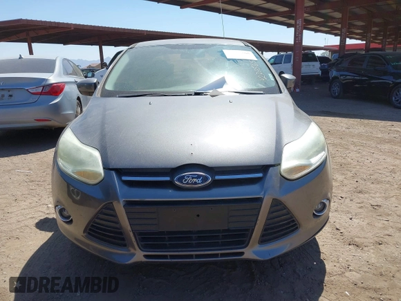 2012 Ford Focus SE с VIN 1FAHP3F24CL385936, выставлен на аукционе IAAI как лот 42305165 с пробегом 140 200 миль миль и . История ставок и продаж доступна на DreamBid. Изображение 6.