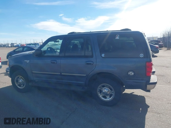 1999 Ford Expedition XLT z VIN 1FMPU18L2XLB43236, wystawiony jako IAAI lot #41792317 z przebiegiem 157 636 mil mil oraz . Historia ofert i sprzedaży dostępna na DreamBid. Obrazek 15.