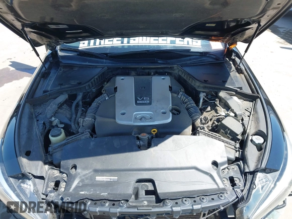 2015 Infiniti Q50 Premium with VIN JN1BV7AP9FM355526, listed as a IAAI auction lot 42010401 with 67,131 mi miles. Bid and sale history available at carsss.com. Image 10.