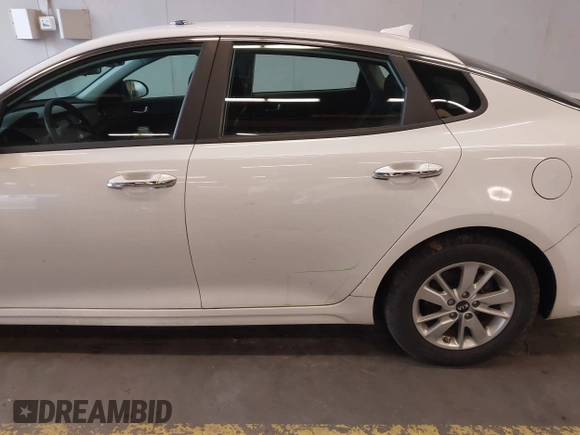 2016 Kia Optima LX with VIN KNAGT4L39G5074319, listed as a IAAI auction lot 41827438 with 51,373 mi miles. Bid and sale history available at carsss.com. Image 6.