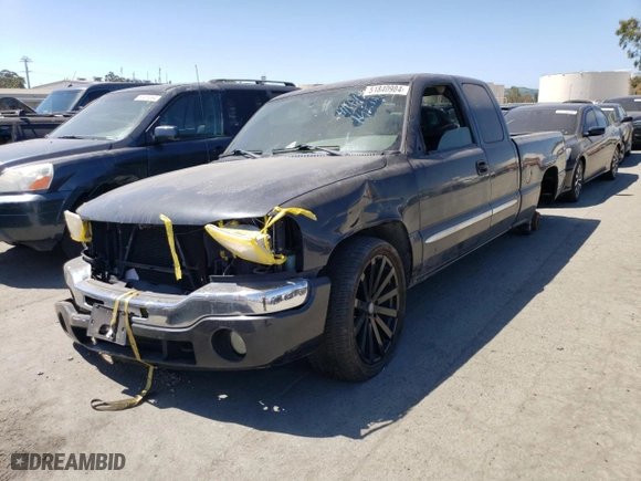 2004 GMC Sierra 1500 SLE with VIN 2GTEC19V241302479, listed as a Copart auction lot 51840984 with 0 mi miles and Non Repairable. Bid and sale history available at carsss.com. Image 1.