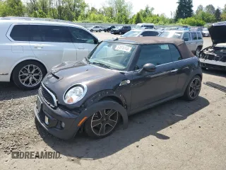2013 MINI Convertible S с VIN WMWZP3C51DT551373, выставлен на аукционе Copart как лот 57878745 с пробегом 110 181 миль миль и Списание • Salvage title. История ставок и продаж доступна на DreamBid. Изображение 1.