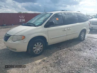 2007 Chrysler Town & Country LWB Touring with VIN 2A4GP54L67R151544, listed as a IAAI auction lot 42027456 with Not Provided miles. Bid and sale history available at carsss.com. Image 2.