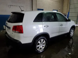 2011 Kia Sorento LX with VIN 5XYKT3A18BG052689, listed as a Copart auction lot 42052165 with 194,048 mi miles and Clean Title. Bid and sale history available at carsss.com. Image 3.