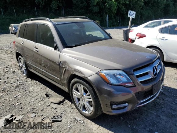 2013 Mercedes-Benz GLK 350 with VIN WDCGG8JB0DG083297, listed as a Copart auction lot 60913404 with 143,890 mi miles and Salvage Title. Bid and sale history available at DreamBid. Image 4.