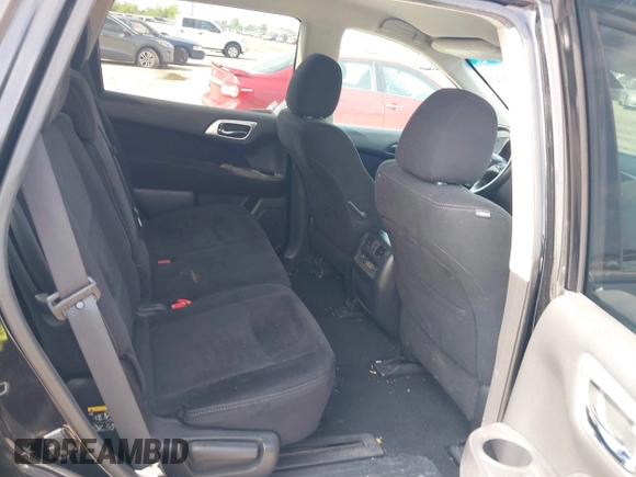 2014 Nissan Pathfinder S z VIN 5N1AR2MNXEC635952, wystawiony jako IAAI lot #42397299 z przebiegiem 159 727 mil mil oraz . Historia ofert i sprzedaży dostępna na DreamBid. Obrazek 8.