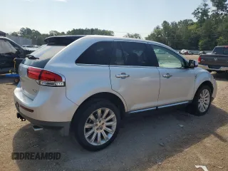 2011 Lincoln MKX with VIN 2LMDJ6JK0BBJ05933, listed as a Copart auction lot 88883465 with 236,069 mi miles and Salvage Title. Bid and sale history available at carsss.com. Image 3.