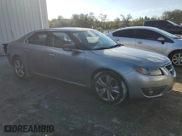 2011 Saab 9-5 Turbo4 z VIN YS3GN4AR1B4003689, wystawiony jako Copart lot #84564734 z przebiegiem 201 071 mil mil oraz Tytuł czysty. Historia ofert i sprzedaży dostępna na DreamBid. Obrazek 4.
