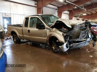 2011 Ford F-250 XL with VIN 1FT7X2BT0BEA28478, listed as a Copart auction lot 43524915 with 264,717 mi miles and Clean Title. Bid and sale history available at DreamBid. Image 4.