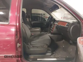 2008 Chevrolet Tahoe LTZ with VIN 1GNFK130X8J135442, listed as a IAAI auction lot 41636838 with 300,602 mi miles and . Bid and sale history available at DreamBid. Image 5.