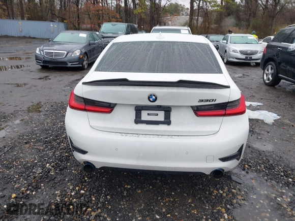 2020 BMW 3 Series 330i xDrive with VIN 3MW5R7J09L8B43636, listed as a IAAI auction lot 41924983 with 45,220 mi miles and . Bid and sale history available at DreamBid. Image 16.