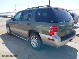 2003 Mercury Mountaineer Convenience with VIN 4M2ZU86K03ZJ05795, listed as a IAAI auction lot 42034035 with 204,332 mi miles. Bid and sale history available at carsss.com. Image 3.