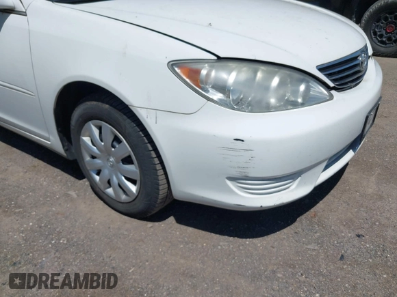 2006 Toyota Camry STD with VIN 4T1BE32K96U686000, listed as a IAAI auction lot 42168092 with 119,582 mi miles. Bid and sale history available at carsss.com. Image 6.