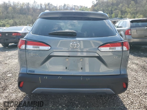 2022 Toyota Corolla Cross LE z VIN 7MUCAAAG1NV019209, wystawiony jako Copart lot #52575315 z przebiegiem 35 338 mil mil oraz Szkoda całkowita • Salvage title. Historia ofert i sprzedaży dostępna na DreamBid. Obrazek 6.