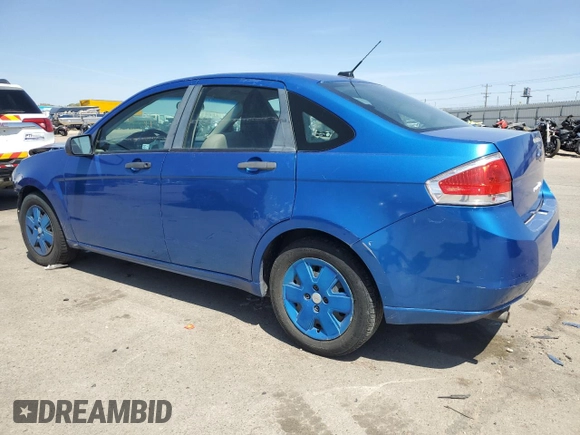 2010 Ford Focus S z VIN 1FAHP3EN4AW138245, wystawiony jako Copart lot #55162365 z przebiegiem 141 703 mil mil oraz Szkody całkowita. Historia ofert i sprzedaży dostępna na DreamBid. Obrazek 2.