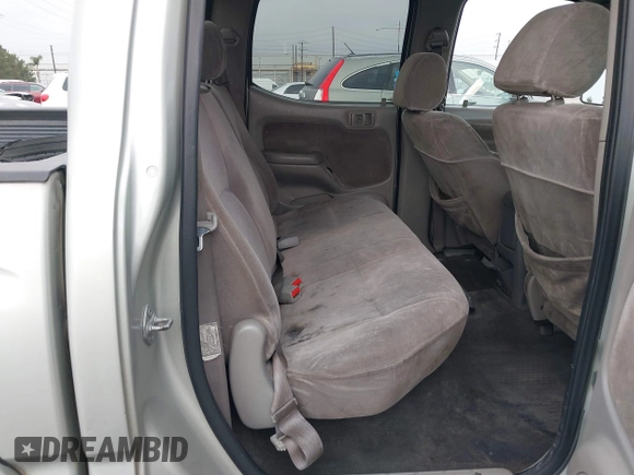 2001 Toyota Tacoma PreRunner with VIN 5TEGN92N11Z832042, listed as a IAAI auction lot 41465622 with 281,274 mi miles. Bid and sale history available at carsss.com. Image 8.