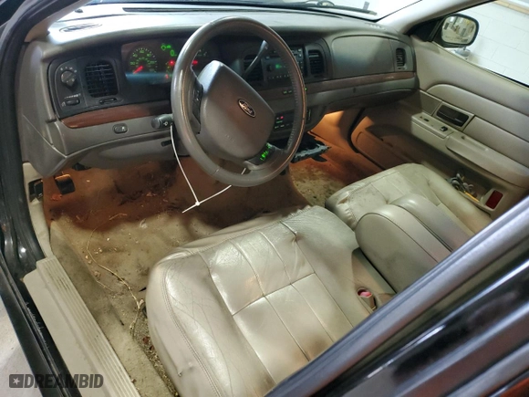 2011 Ford Crown Victoria LX with VIN 2FABP7EV1BX131417, listed as a Copart auction lot 84472414 with 104,233 mi miles and Salvage Title. Bid and sale history available at carsss.com. Image 8.