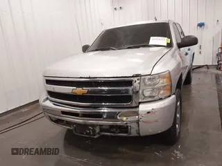 2013 Chevrolet Silverado 1500 LS with VIN 3GCPKREA1DG156984, listed as a IAAI auction lot 41924312 with 117,018 mi miles. Bid and sale history available at carsss.com. Image 13.
