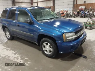 2005 Chevrolet TrailBlazer LT with VIN 1GNDT13S452336684, listed as a IAAI auction lot 42201460 with 139,327 mi miles and . Bid and sale history available at DreamBid. Image 1.