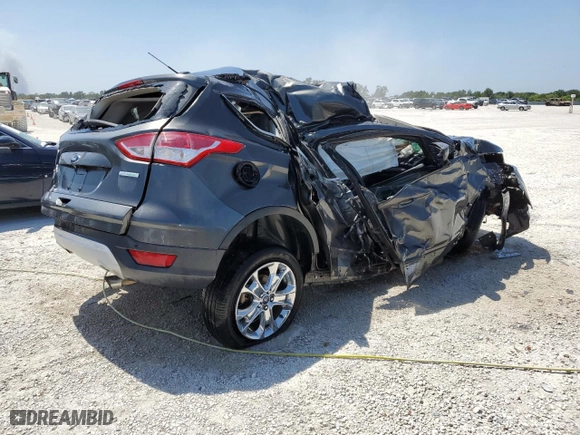 2015 Ford Escape SE with VIN 1FMCU0GX8FUC32606, listed as a Copart auction lot 48062673 with 0 mi miles and Non Repairable. Bid and sale history available at carsss.com. Image 3.