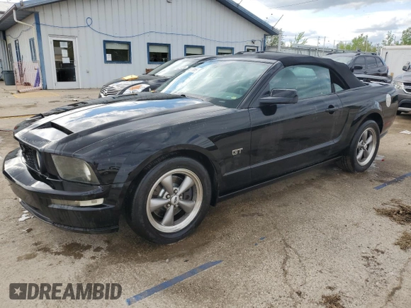 2007 Ford Mustang GT Deluxe z VIN 1ZVFT85H275252373, wystawiony jako Copart lot #55579065 z przebiegiem 125 941 mil mil oraz Szkoda całkowita • Salvage title. Historia ofert i sprzedaży dostępna na DreamBid. Obrazek 1.